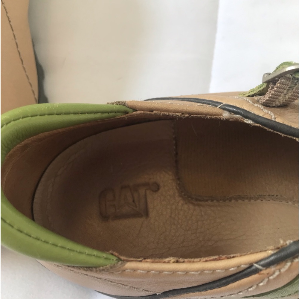 NWOT Caterpillar Inc. Mary Janes. Size 6. - Picture 4 of 16